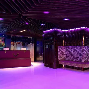 Kew Wanchai 4*, Гонконг Китай